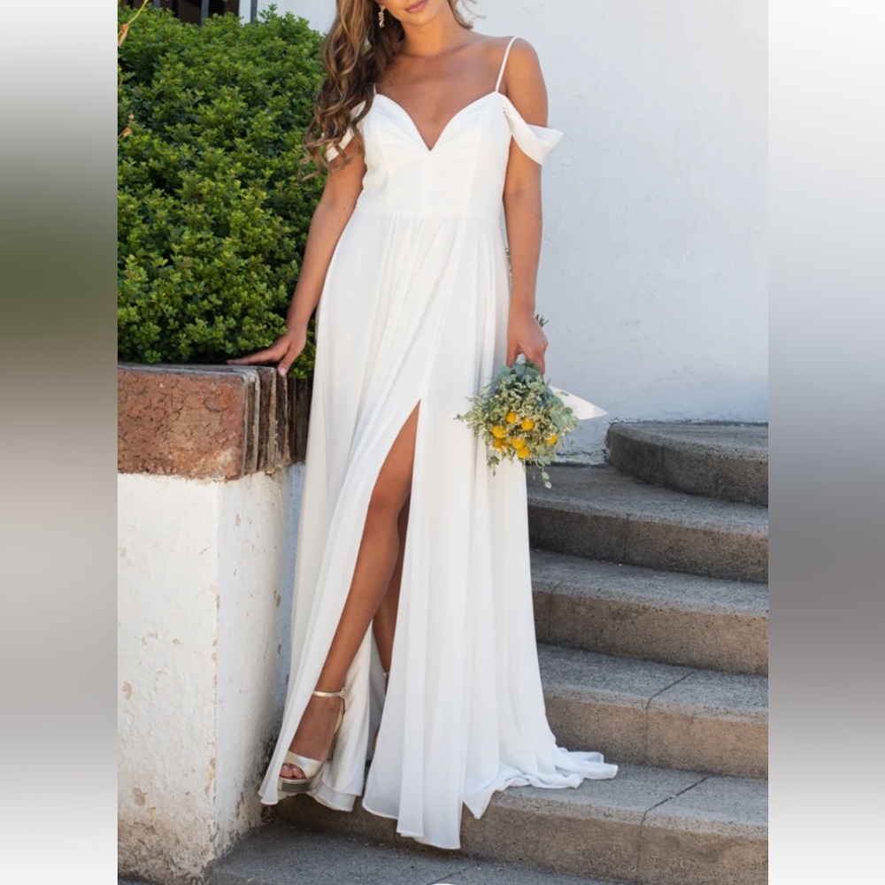 NWOT Off-Shoulder Ivory Maxi Dress with Thigh Slit size M